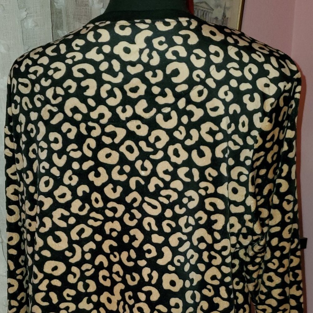Kate Spade Black and Tan Velour Animal Print Leopard Cheetah Pajama Top Large - Picture 2 of 7